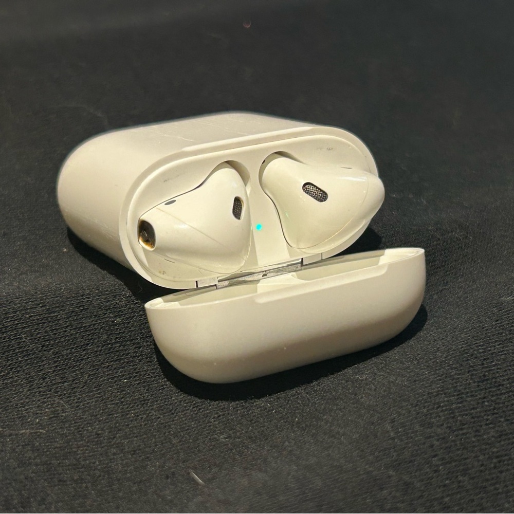 Apple EarPods 1st Gen Earbud Headphones
